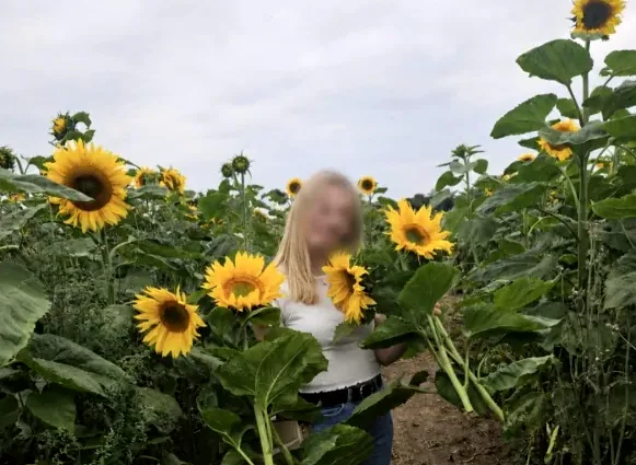 Esila, 32
