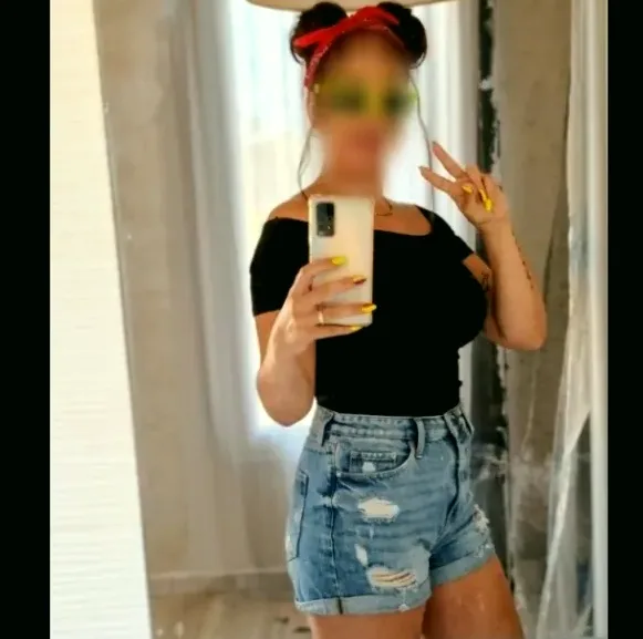 Fatima, 37
