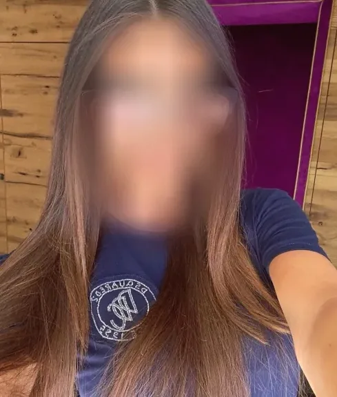 Imane, 38