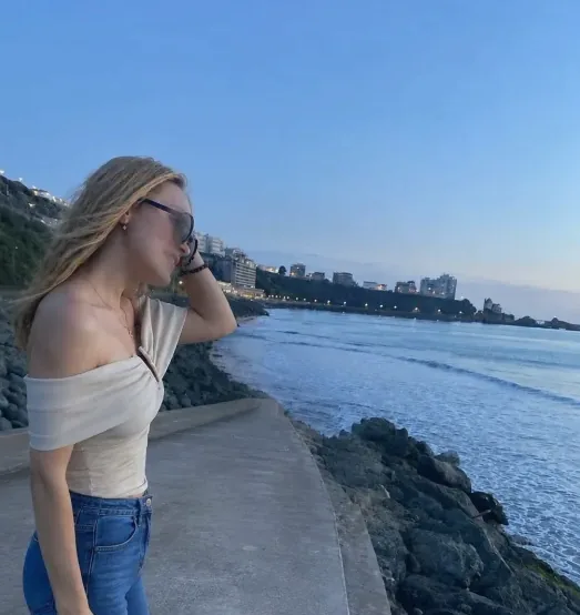 Leyla, 19