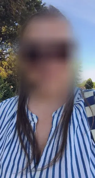 Manon, 34