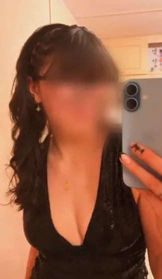 Nour, 19