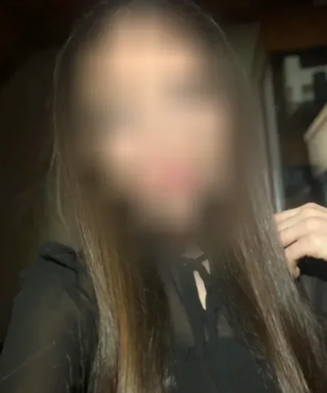 Yasmin, 27
